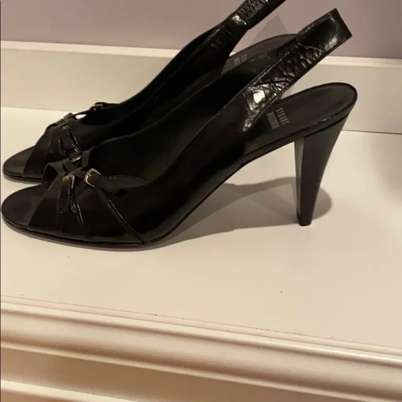 HP 5/3 Stuart Weitzman Buckettes black peep toe sling back size 11M